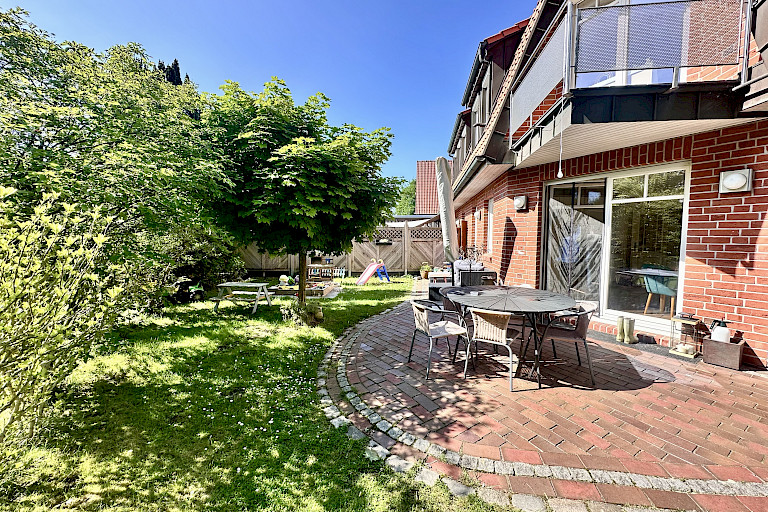 sonniger Terrassenbereich