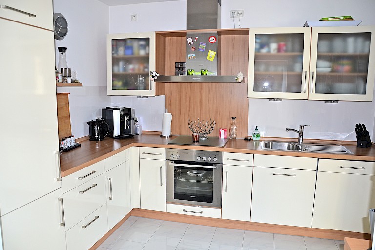 Kochen (Einbauküche kann übernommen werden)