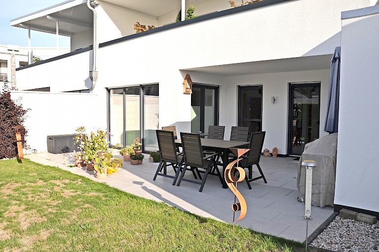 große Südterrasse