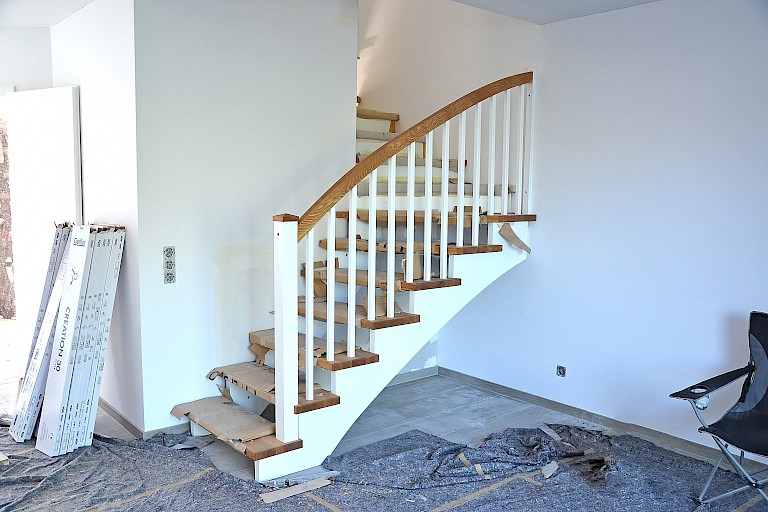 Treppe ins Obergeschoss