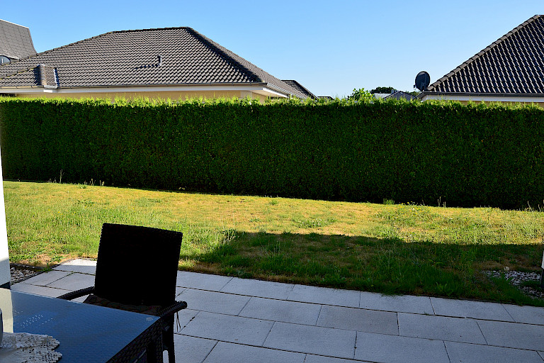 Terrasse mit Gartenbereich