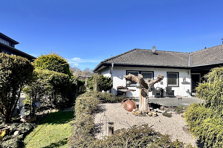 rückwärtige Ansicht