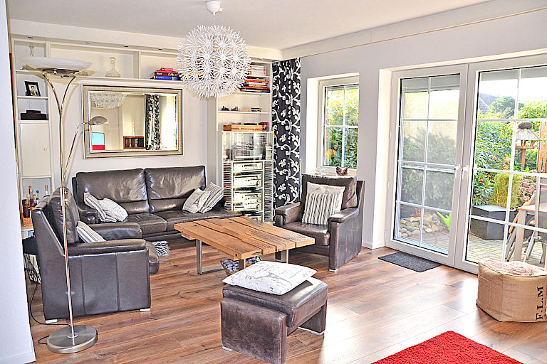 Wohnbereich mit Gartenzugang