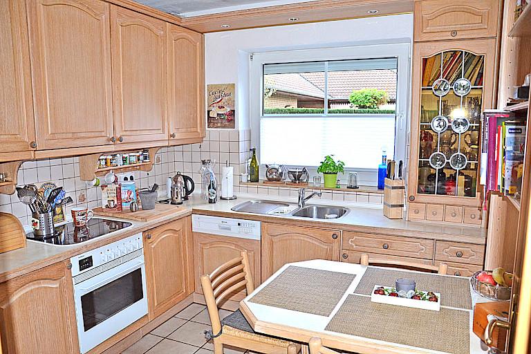 Wohnküche (Einbauküche wurde bereits von den Mietern erneuert)