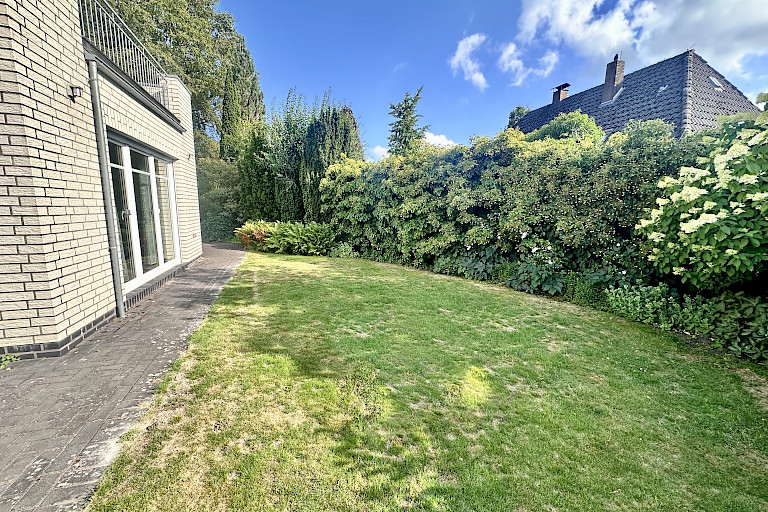rückwärtiger Gartenbereich