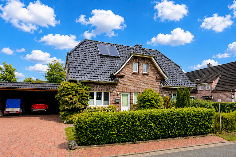 Straßenansicht